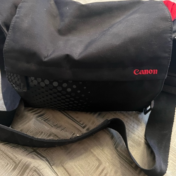 Camera - Canon REBEL - Picture 5 of 6